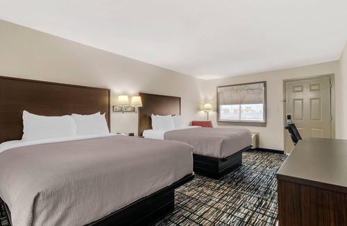 Wetmore Hotel | Quality Inn & Suites I-10 near Fiesta Texas