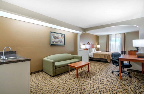 Jefferson City Hotel | Quality Inn & Suites Jefferson City