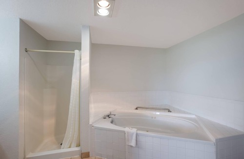 Junction Hotel | Quality Inn & Suites Junction