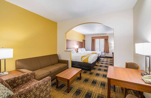 Lampasas Hotel | Quality Inn & Suites Lampasas