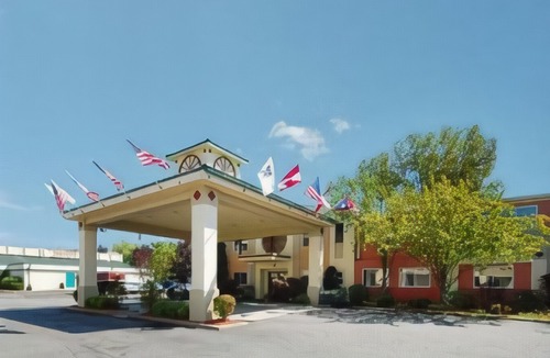 Lexington Hotel | Quality Inn & Suites Lexington