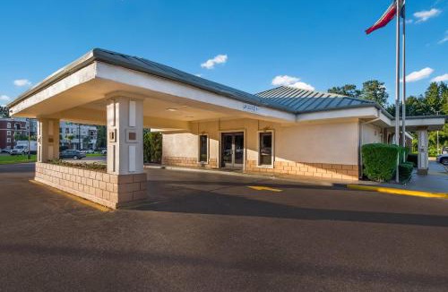 Lufkin Hotel | Quality Inn & Suites Lufkin