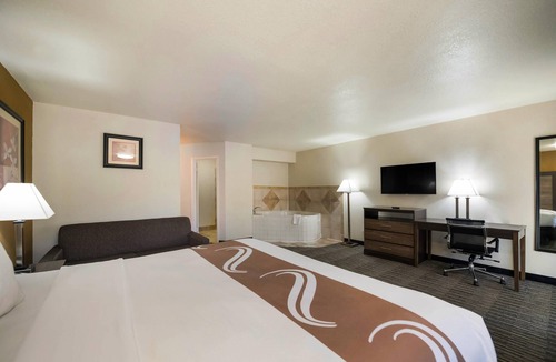 Lufkin Hotel | Quality Inn & Suites Lufkin