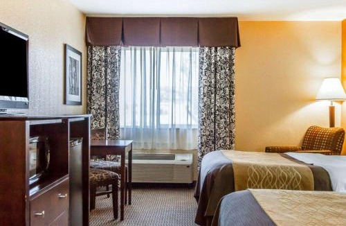 Mount Pleasant Hotel | Quality Inn & Suites Mount Pleasant