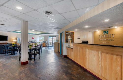 Mansfield Hotel | Quality Inn & Suites Mansfield