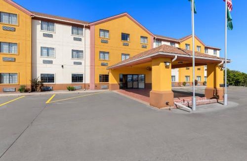 McAlester Hotel | Quality Inn & Suites McAlester on Hwy 69