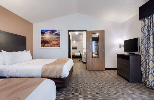 McCook Hotel | Quality Inn & Suites McCook