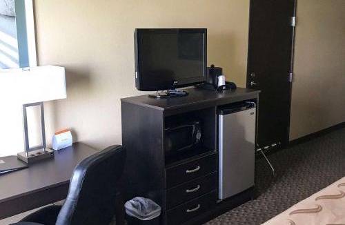 Mendota Hotel | Quality Inn & Suites Mendota near I-39