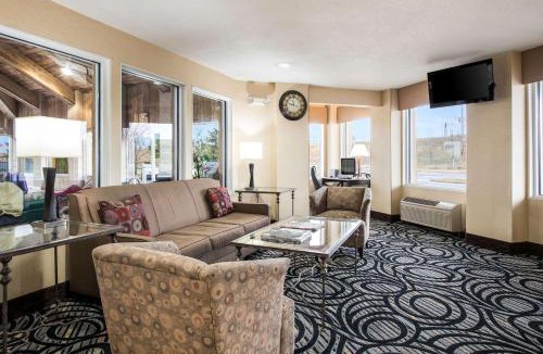 Menomonie Hotel | Quality Inn & Suites Menomonie