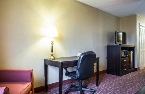 Monroe Hotel | Quality Inn & Suites Monroe