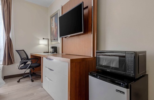 New Hartford Hotel | Quality Inn & Suites New Hartford - Utica