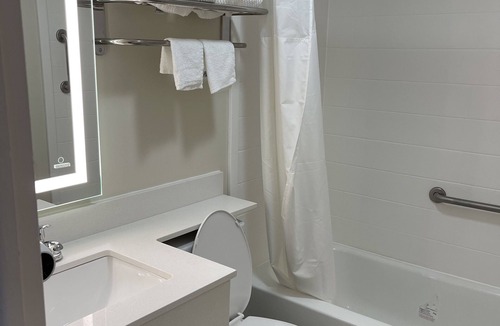 New Hartford Hotel | Quality Inn & Suites New Hartford - Utica