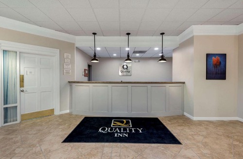 New Hartford Hotel | Quality Inn & Suites New Hartford - Utica