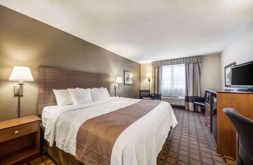 Newberry Hotel | Quality Inn & Suites Newberry