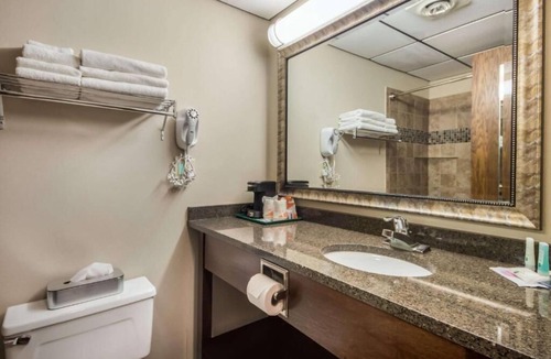 Newberry Hotel | Quality Inn & Suites Newberry