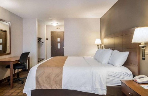 Newberry Hotel | Quality Inn & Suites Newberry