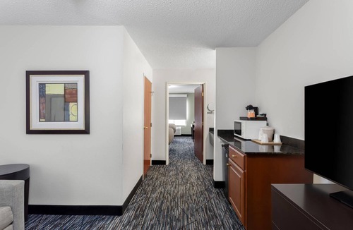 Niles Hotel | Quality Inn & Suites Niles