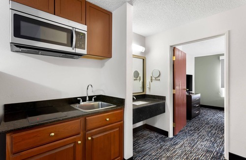 Niles Hotel | Quality Inn & Suites Niles