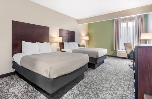 Morrisville Hotel | Quality Inn & Suites NJ State Capital Area
