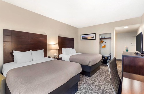 Morrisville Hotel | Quality Inn & Suites NJ State Capital Area