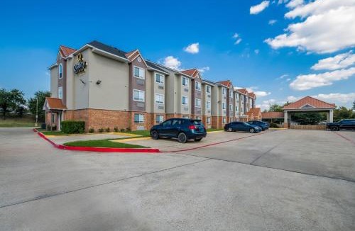 Mesquite Hotel | Quality Inn & Suites North Mesquite I-30