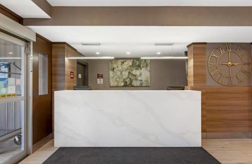 Clearview Hotel | Quality Inn & Suites Oakville-Mississauga