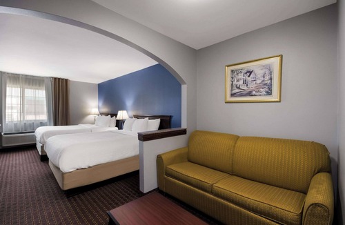 Oklahoma City Hotel | Quality Inn & Suites Oklahoma City North
