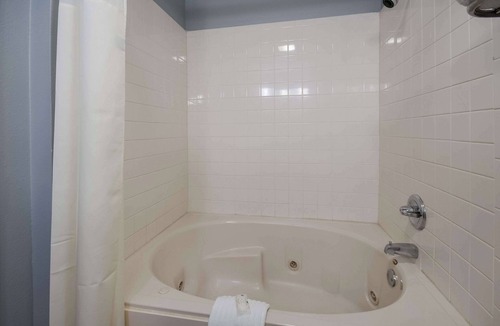 Oklahoma City Hotel | Quality Inn & Suites Oklahoma City North
