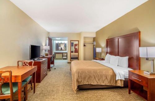 Portsmouth Hotel | Quality Inn & Suites Olde Town