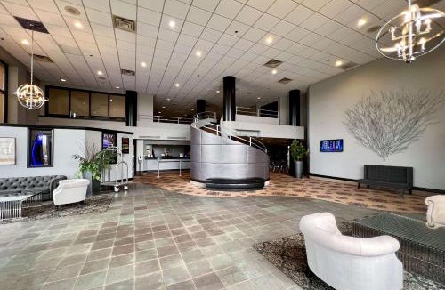 Orland Hills Hotel | Quality Inn & Suites Orland Park - Chicago