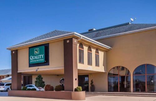 Owasso Hotel | Quality Inn & Suites Owasso US-169