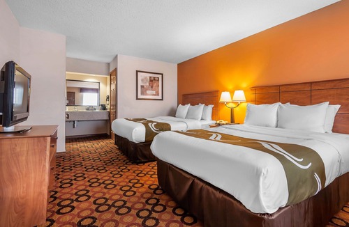 Owasso Hotel | Quality Inn & Suites Owasso US-169