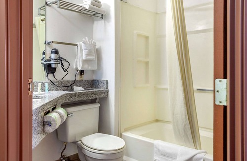 Prairie Du Chien Hotel | Quality Inn & Suites Prairie Du Chien