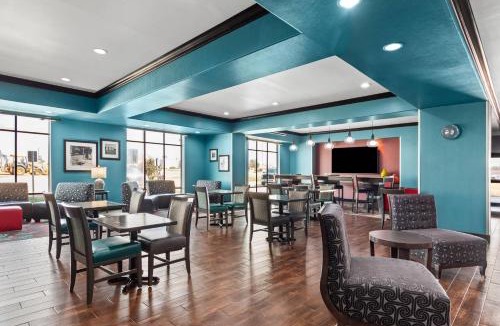 Pearsall Hotel | Quality Inn & Suites Pearsall
