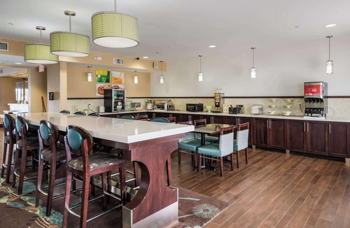 Quincy Hotel | Quality Inn & Suites Quincy - Downtown