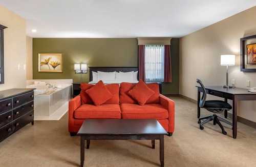 Quispamsis Hotel | Quality Inn & Suites Quispamsis