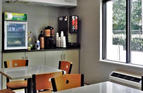 Northeast Raleigh Hotel | Quality Inn & Suites Raleigh North