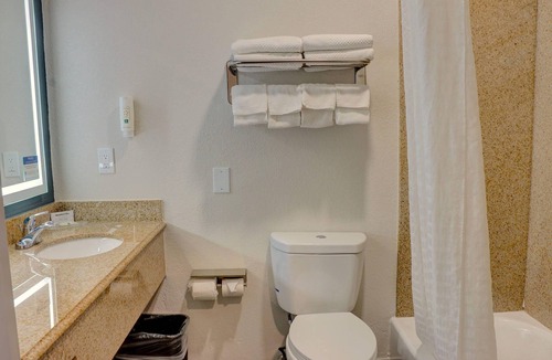 Roswell Hotel | Quality Inn & Suites Roswell North