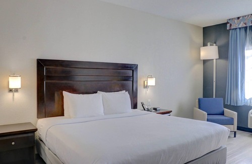 Roswell Hotel | Quality Inn & Suites Roswell North