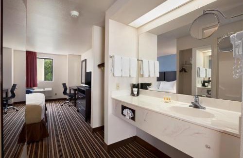 Round Rock Hotel | Quality Inn & Suites Round Rock