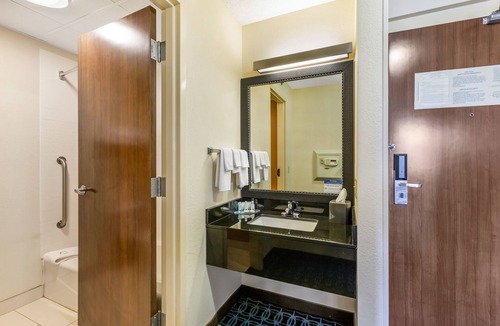 Sandusky Hotel | Quality Inn & Suites Sandusky