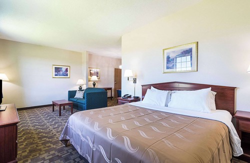 Central Bridge Hotel | Quality Inn & Suites Schoharie near Howe Caverns