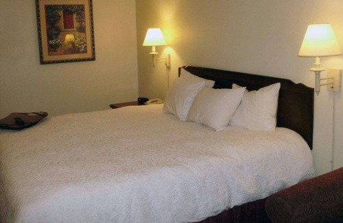 Searcy Hotel | Quality Inn & Suites Searcy I-57