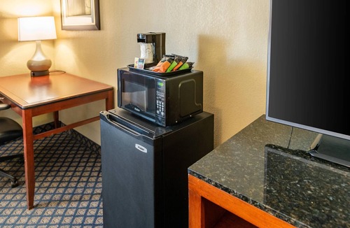 Seville Hotel | Quality Inn & Suites Seville