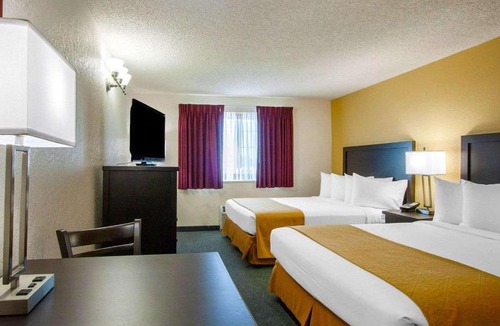 Springfield Hotel | Quality Inn & Suites Springfield