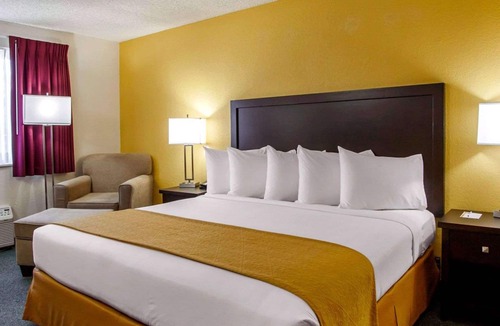 Springfield Hotel | Quality Inn & Suites Springfield - Eugene North