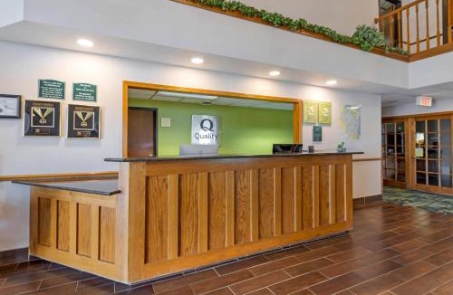 Stoughton Hotel | Quality Inn & Suites Stoughton - Madison South