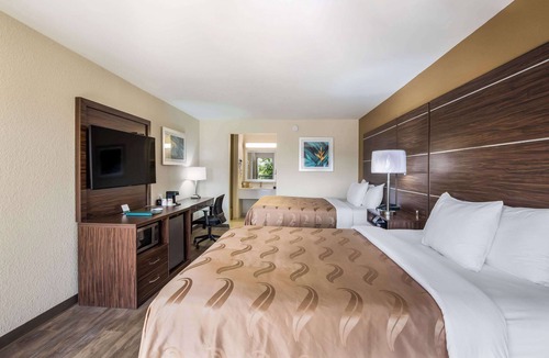 Suffolk Hotel | Quality Inn & Suites Suffolk West