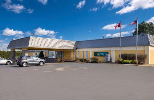 Lindbergh Lawns Hotel | Quality Inn & Suites Syracuse Fairgrounds