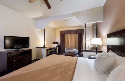 Terrell Hotel | Quality Inn & Suites Terrell